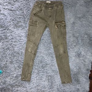 Grace And Lace Cargo Jeggings- M